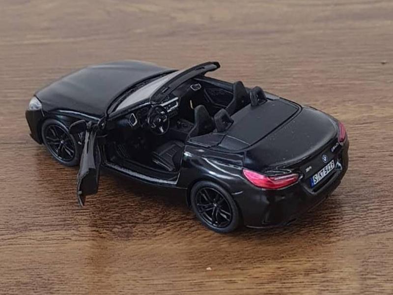 ミニカー BMW Z4 Miniatura BMW Z4 Conversível Kinsmart 1/34 Metal e Fricção Preta